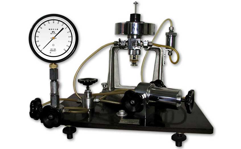 活塞壓力真空計